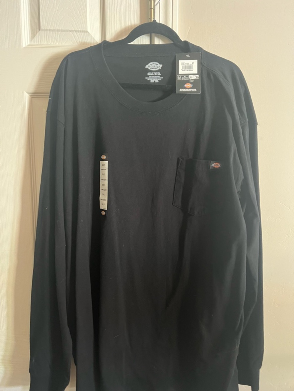NWT men’s 3X Dickies long sleeve tee
Price is firm